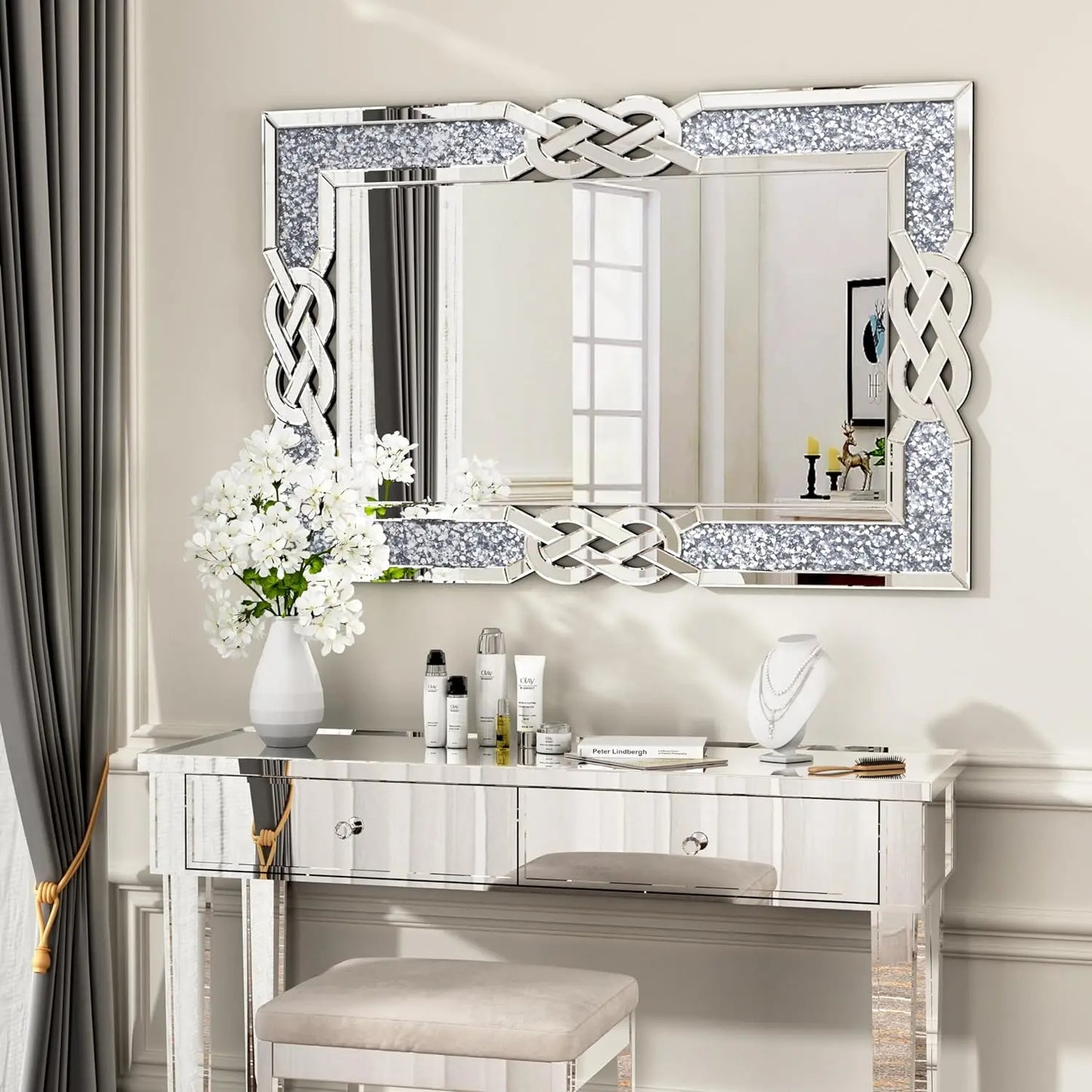 Hign-concerned Elegant Crystal Diamond Vanity Mirror Bedroom